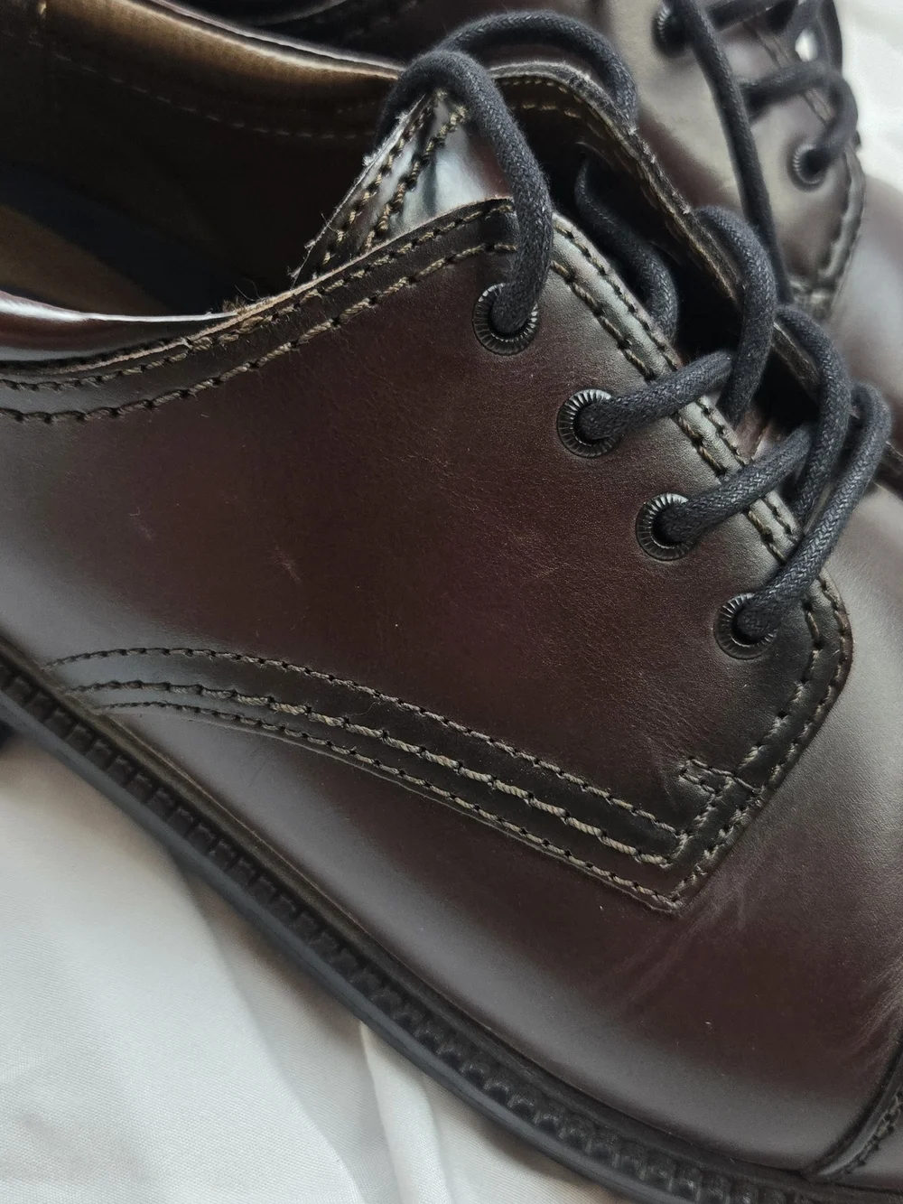 Dockers Gordon 90-2219 Men's Size 11M Burgundy Leather Cap Toe Oxford Dress Shoe